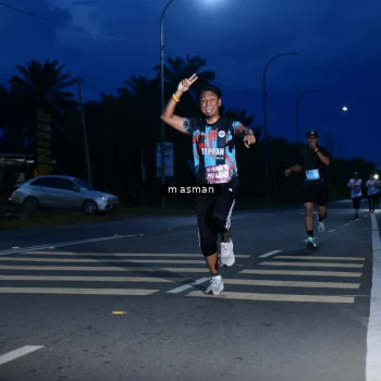 Runner Photo 1683327