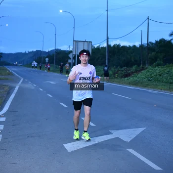 Runner Photo 1683341