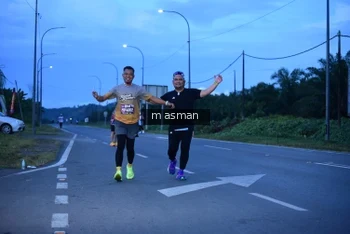 Runner Photo 1683343
