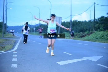 Runner Photo 1683384