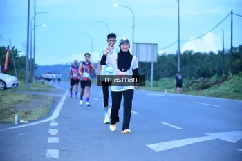 Runner Photo 1683387
