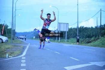 Runner Photo 1683395