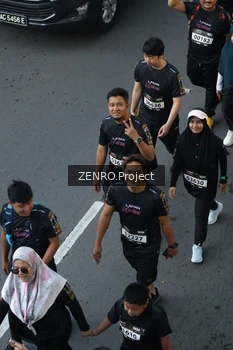 Runner Photo 1683422
