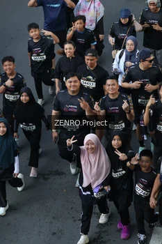 Runner Photo 1683423
