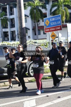Runner Photo 1683449