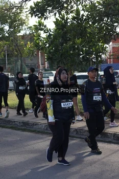 Runner Photo 1683521