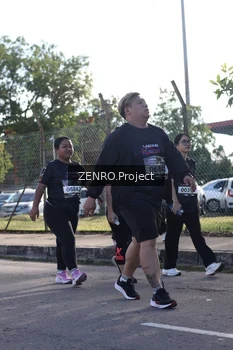 Runner Photo 1683574