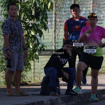 Runner Photo 1683640