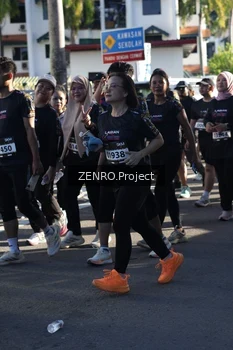 Runner Photo 1683693