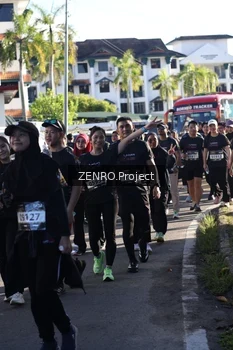Runner Photo 1683708