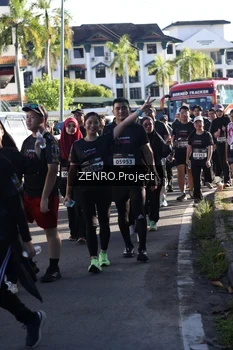 Runner Photo 1683711