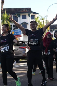 Runner Photo 1683716