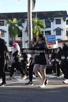 Runner Photo 1683755