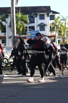 Runner Photo 1683756