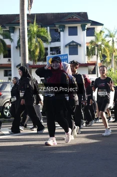 Runner Photo 1683759