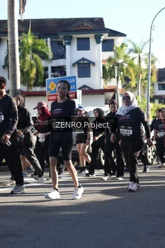 Runner Photo 1683760