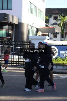 Runner Photo 1683773