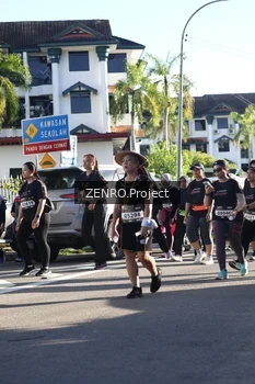 Runner Photo 1683775