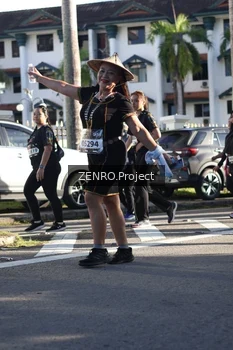 Runner Photo 1683785