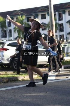 Runner Photo 1683794