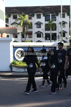 Runner Photo 1683795