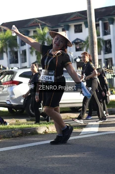 Runner Photo 1683796