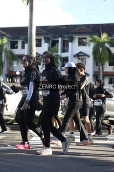 Runner Photo 1683815