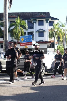 Runner Photo 1683831