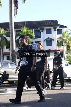 Runner Photo 1683848