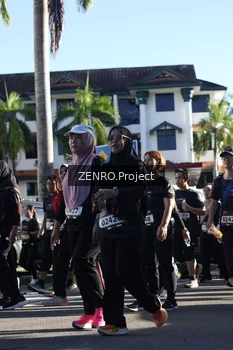 Runner Photo 1683865