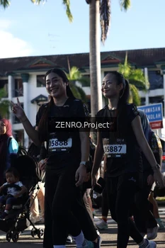 Runner Photo 1683869