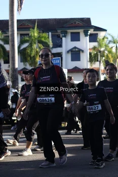 Runner Photo 1683872