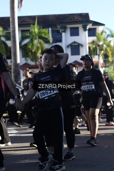 Runner Photo 1683874