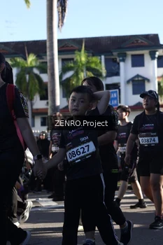 Runner Photo 1683878