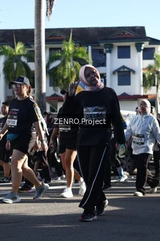 Runner Photo 1683882