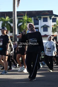Runner Photo 1683885