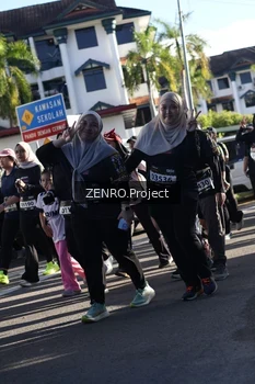 Runner Photo 1683897