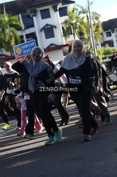 Runner Photo 1683900