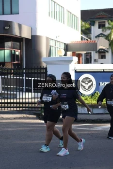 Runner Photo 1683905