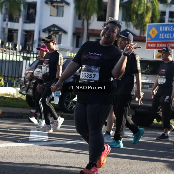 Runner Photo 1683960