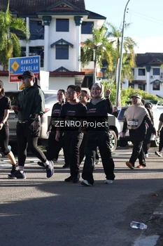 Runner Photo 1683972