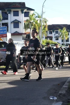 Runner Photo 1683985