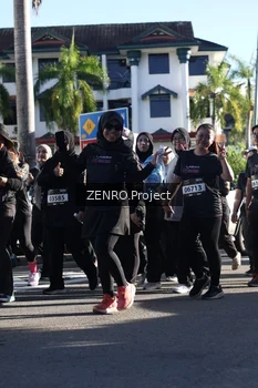 Runner Photo 1683997