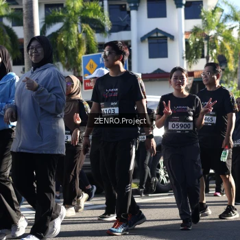 Runner Photo 1684000