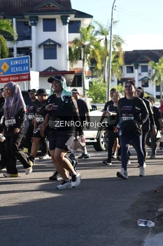 Runner Photo 1684022