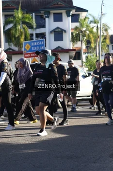Runner Photo 1684025