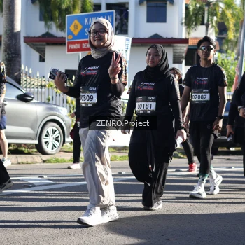 Runner Photo 1684208