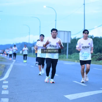 Runner Photo 1684261