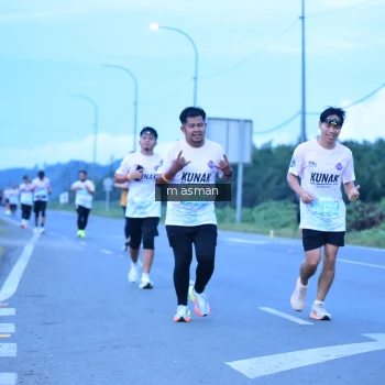 Runner Photo 1684268