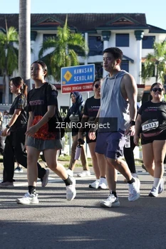 Runner Photo 1684378